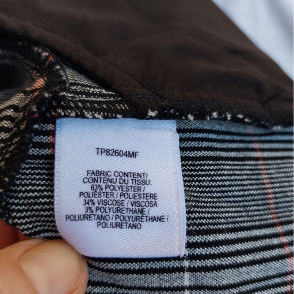 Derek Lam 10 Crosby Plaid Ruffled Short - Picture 7 of 7